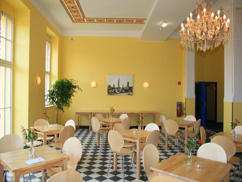 A&O Leipzig Hauptbahnhof Restaurante foto